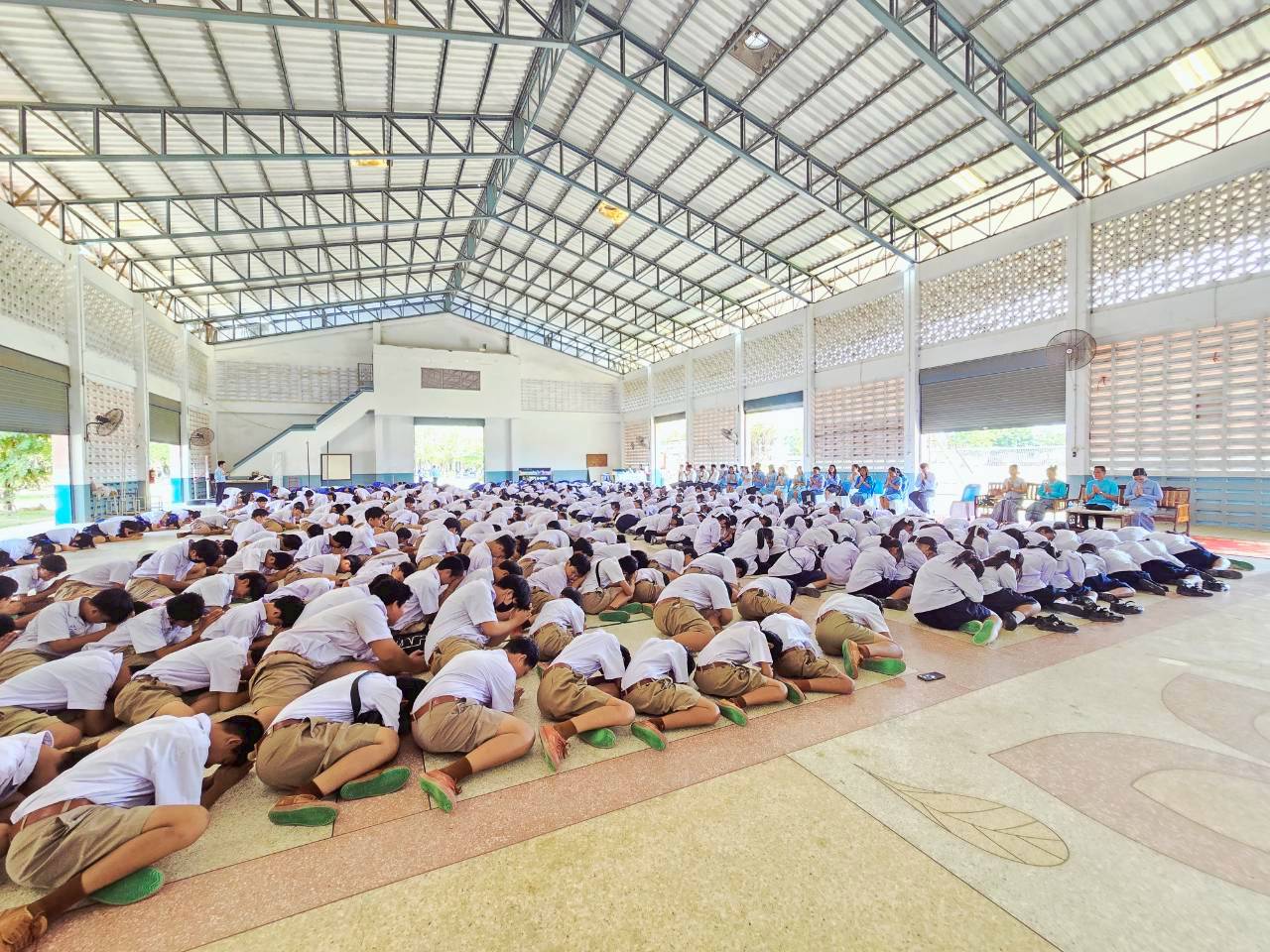 LINE_ALBUM_Mother's Day_250809_52.jpg